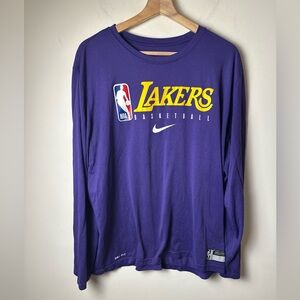 NBA AUTHENTICS THE NIKE TEE Men’s LAKERS Practice Dri Fit Purple & Gold Tee Sz L
